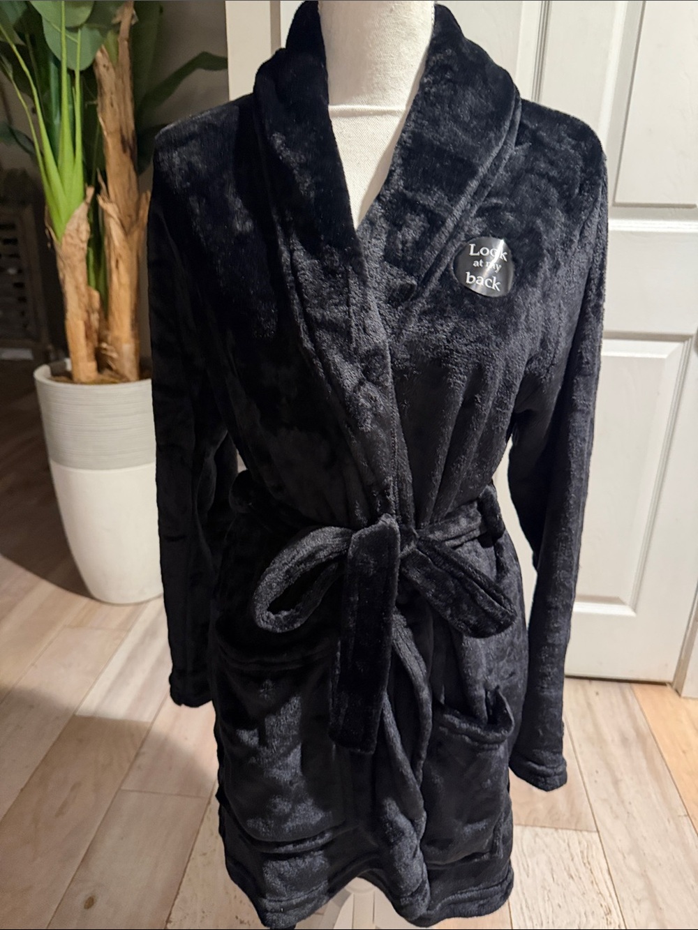Cozy Plush Shawl Collar Robe - Black BNWOT